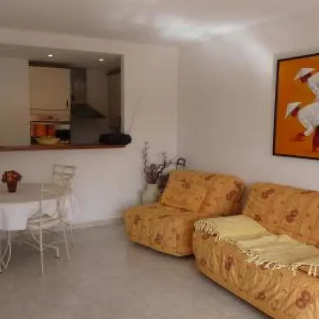 One Bedroom In Walking Distance From The Beaches And Shopping Of 878 Apartmán
