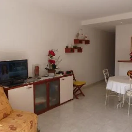 Apartmán One Bedroom In Walking Distance From The Beaches And Shopping Of 878
